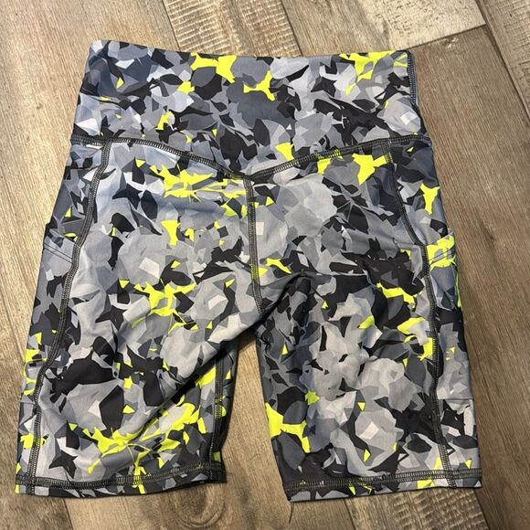 BECCO Spandex SET- shorts/crop top-‎ size Small - Picture 5 of 8